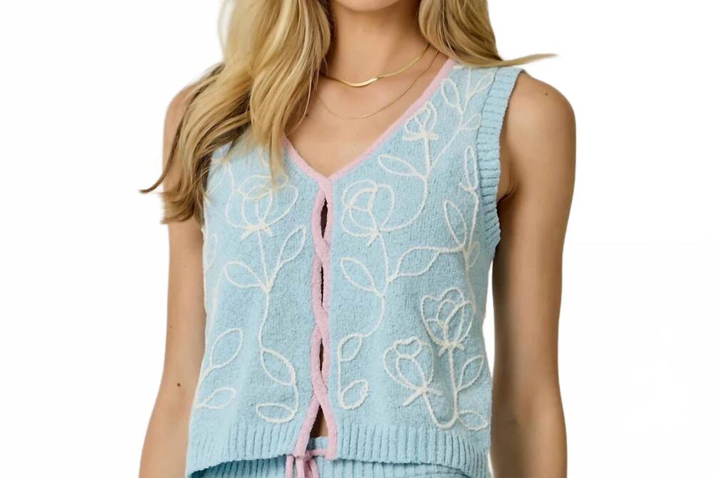 NEW MYSTREE sleeveless v neck floral knit sweater vest in blue